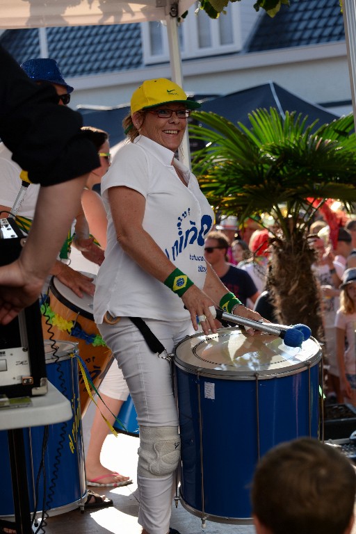 ../Images/Zomercarnaval Noordwijkerhout 275.jpg